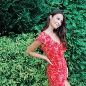 Meet your Posher, Ellie